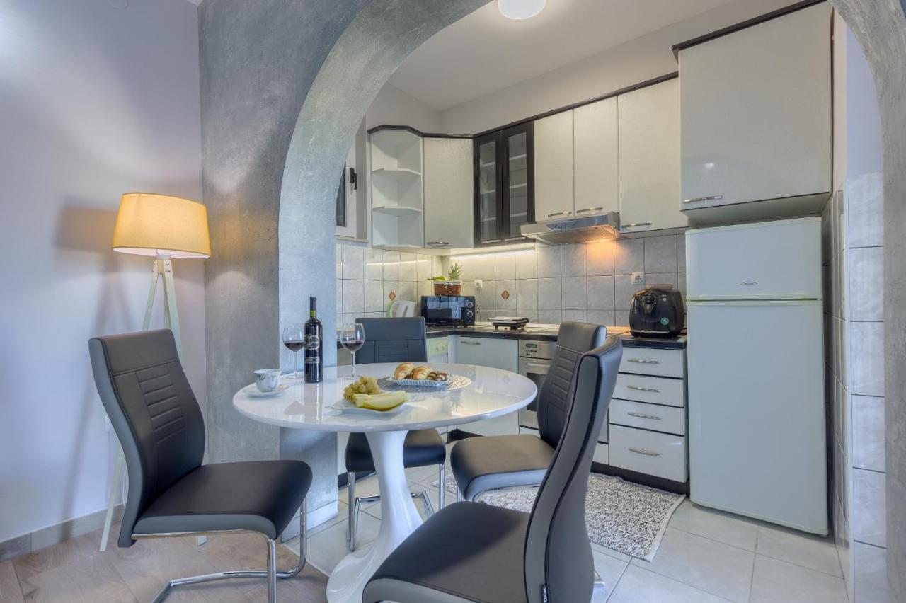 Apartments Pepa Podstrana Exterior photo