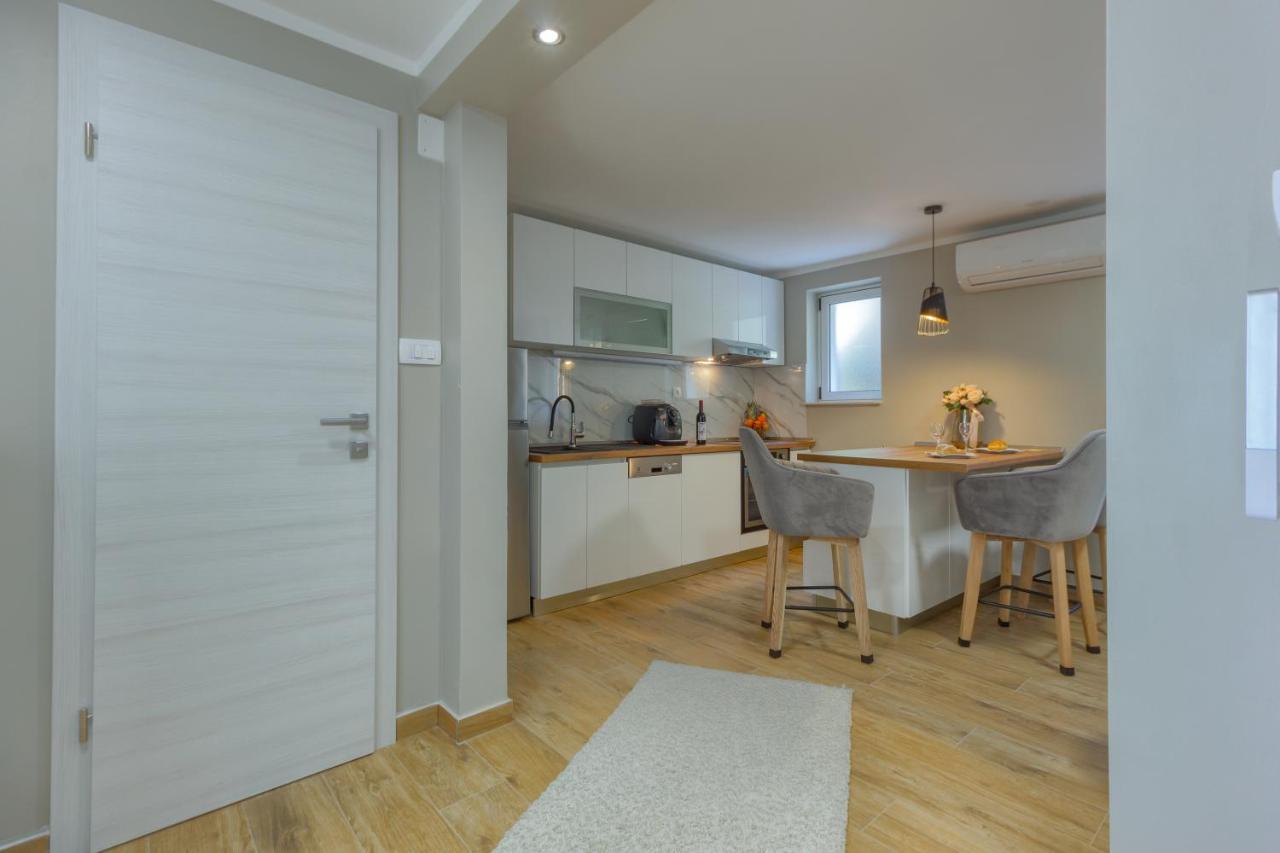 Apartments Pepa Podstrana Exterior photo