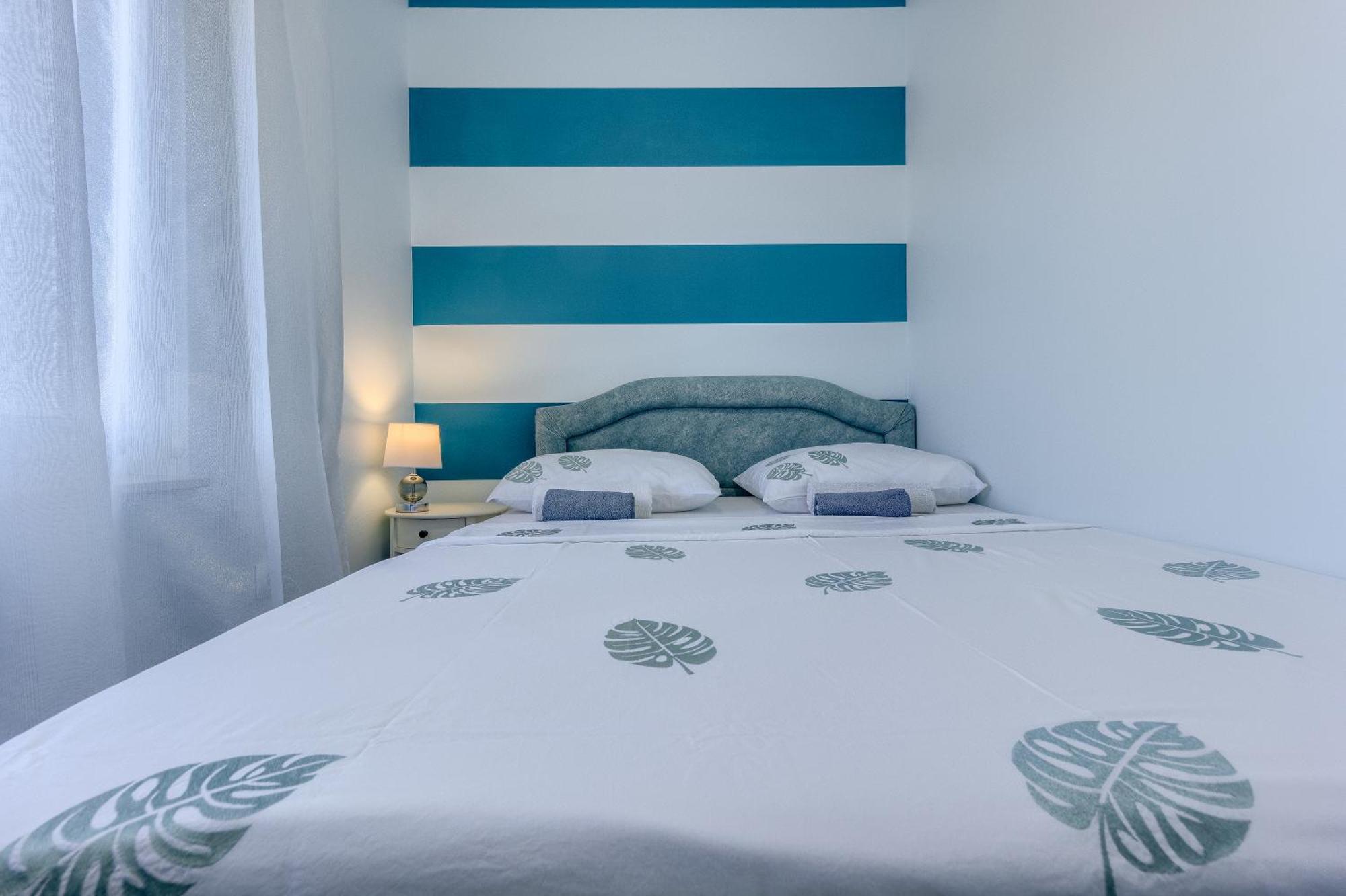 Apartments Pepa Podstrana Room photo
